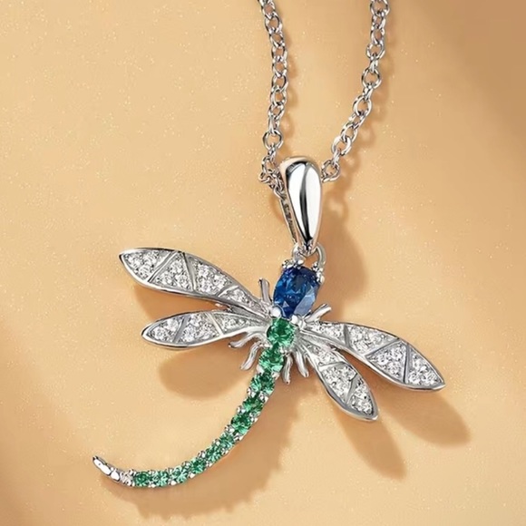 Women Dragonfly Necklace Sliver Rhinestones Dragonfly Necklace Small Necklace - Picture 2 of 6